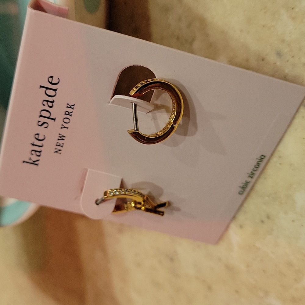 KATE SPADE INTIAL K EARRING - Picture 3 of 14